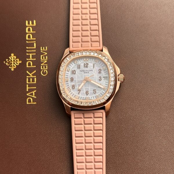 Patek Philippe Aquanaut 5072R Replica Watch Pink Strap Mother-Of-Pearl Dial 35.6mm
