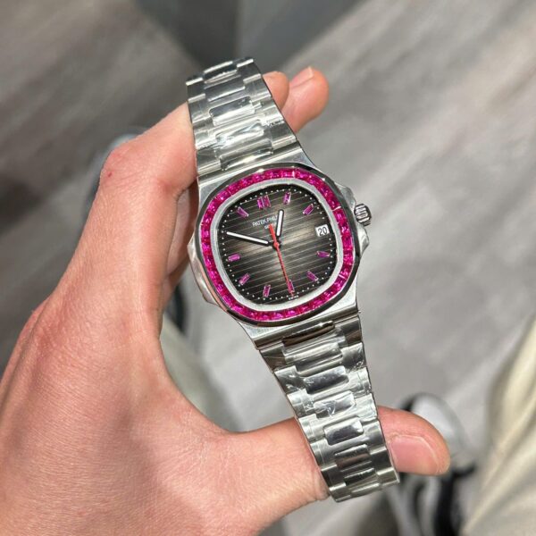 Patek Philippe Nautilus 5711 Replica 11 Watch Bezel Ruby Red 40mm