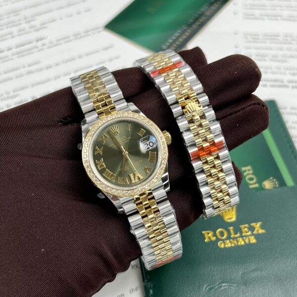 Rolex DateJust Women’s Replica 1:1 Watch With Stone Bezel 31mm