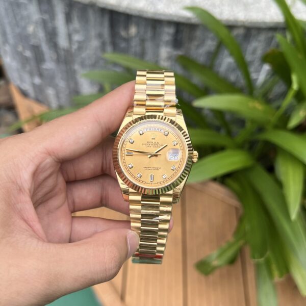 Rolex Day-Date Replica 1:1 Watch Champagne Dial Jubilee Strap 40mm
