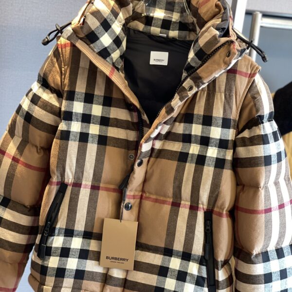 Burberry Unisex Down Jacket 40