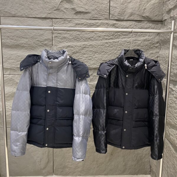 Gucci Men's Down Jacket (Size 33)