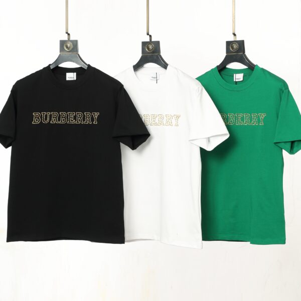 Burberry 8875 T-Shirts (S, M, L, XL)