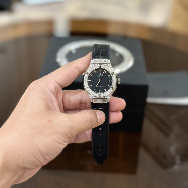 Hublot Classic Fusion Rep 1:1 Watch With Diamond Bezel Black HB Factory 38mm