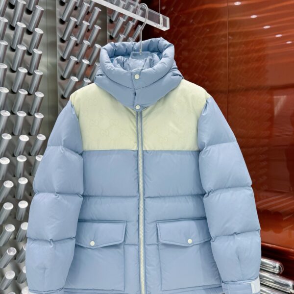 Gucci Men's Down Jacket (Size 59)