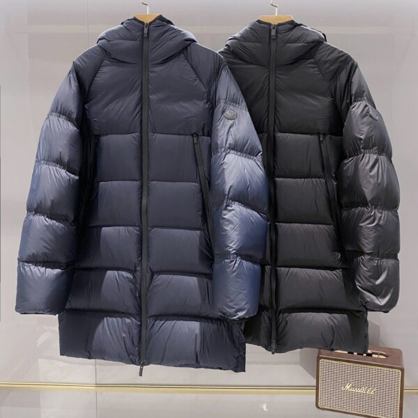 Moncler Men's Down Jacket (Size 36)