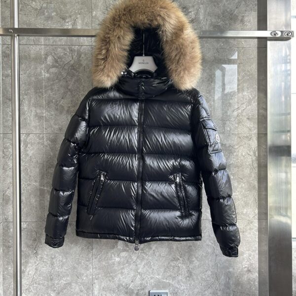 Moncler Men's Down Jacket (Size 37)