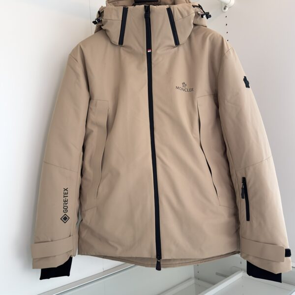 Moncler Men's Down Jacket (Size 36)