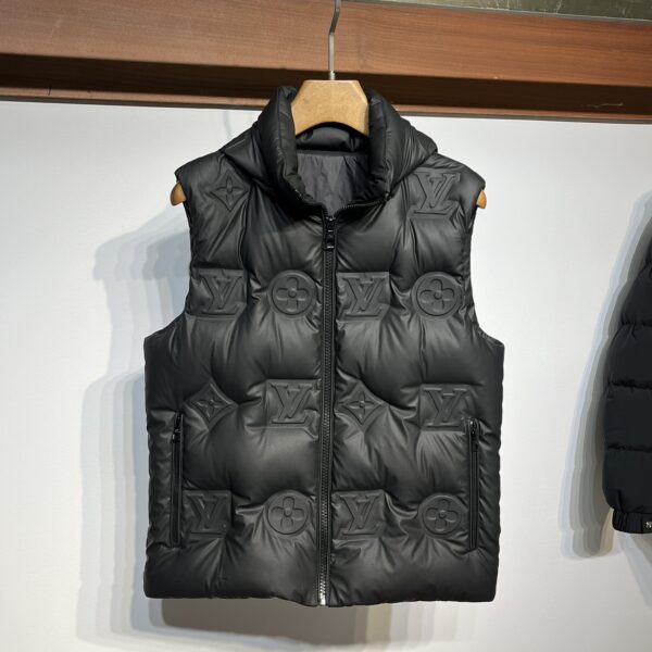Louis Vuitton Men's Down Vest (Size 18)