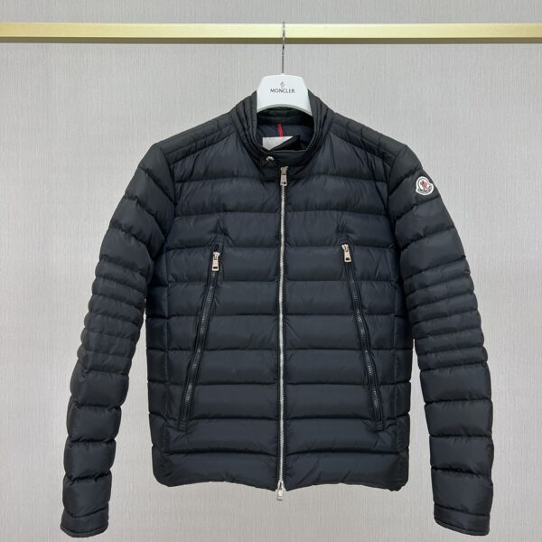 Moncler Men's Down Jacket (Size 33)