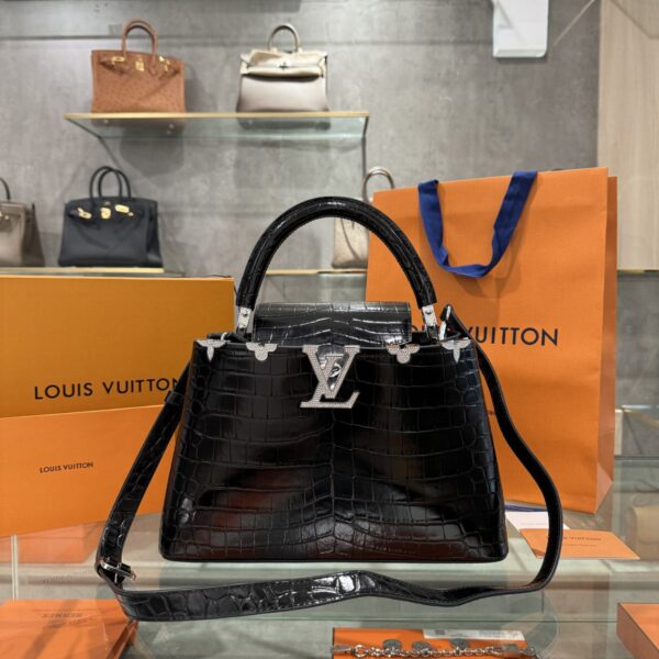 Louis Vuitton Capucines BB Crocodilien Mat Like Auth 27cm Bag