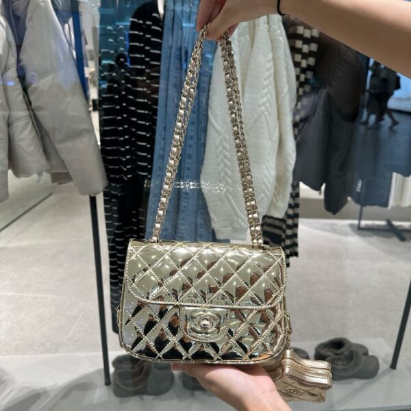 Chanel 24C Yellow Gold Metallic Women's Bag Like Auth 20x15x4cm