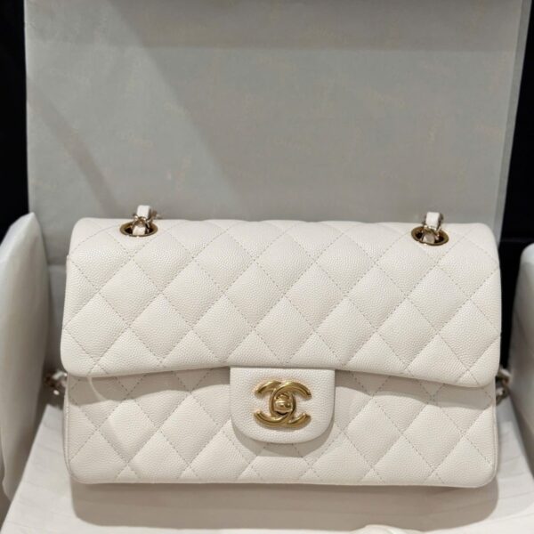 Chanel Classic Replica 11 High-end White Bag with Gold Lock 23cm