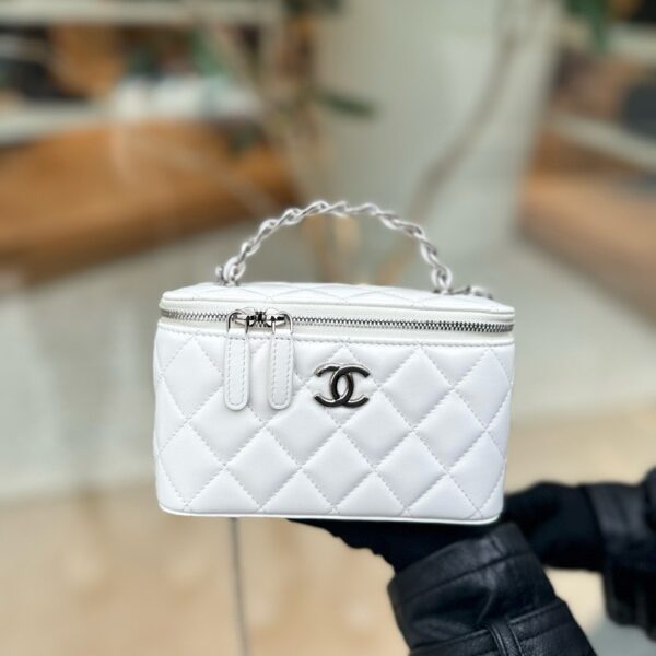 Chanel Vanity Mini Like Auth Women's Cowhide White Bag 16x10x8cm