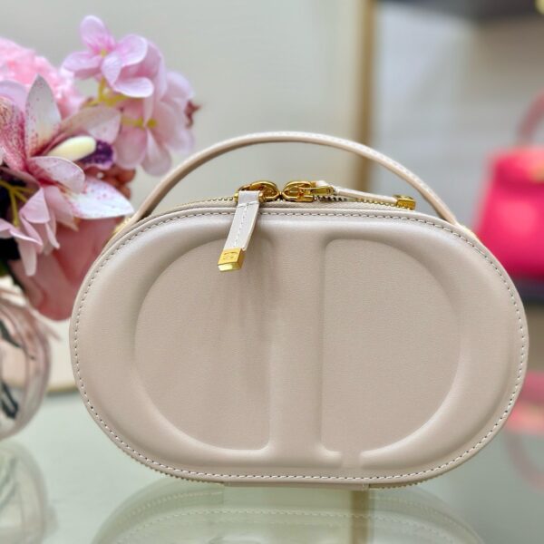 Dior CD Signature High-end Women's Beige Handbag 18x11x6.5cm