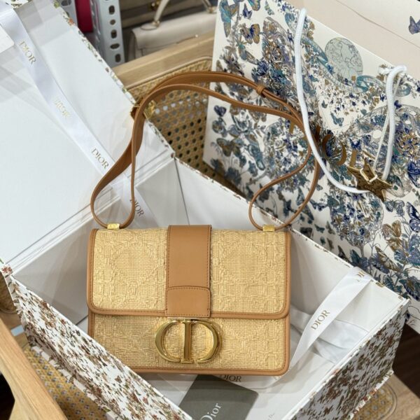 Dior Montaigne High-end Women's Yellow Handbag 24x17x8cm