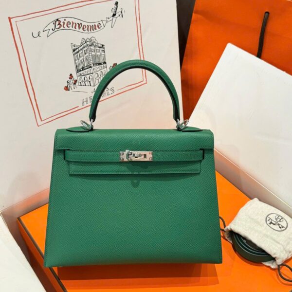 Hermes Kelly Like Auth Women's Green Bag with White Lock 25cm