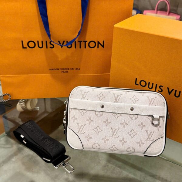Louis Vuitton LV Alpha Super Premium White Monogram Pattern Handbag 24x16x8cm