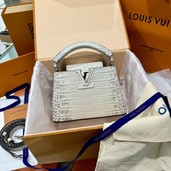 Louis Vuitton LV Capucines Crocodile Leather Super Premium Handbag 21x14x8cm