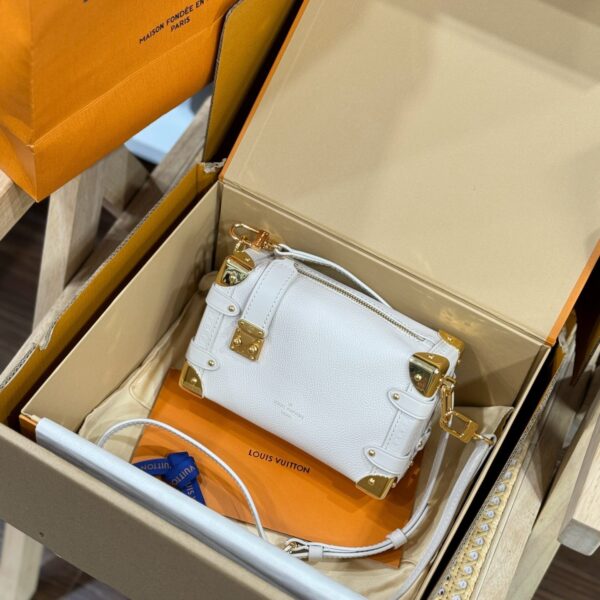 Louis Vuitton LV Side Trunk Super Premium White Women's Bag 18x12.5x8cm