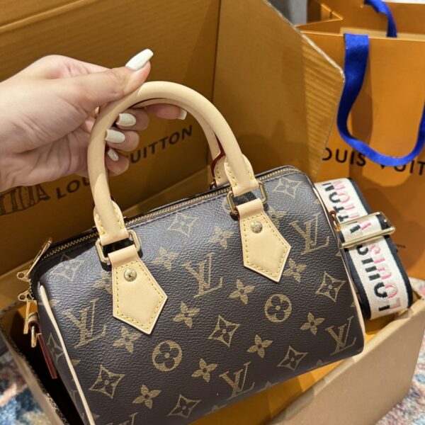 Louis Vuitton LV Speedy High-End Monogram Pattern Handbag 20.5x13.5x12cm