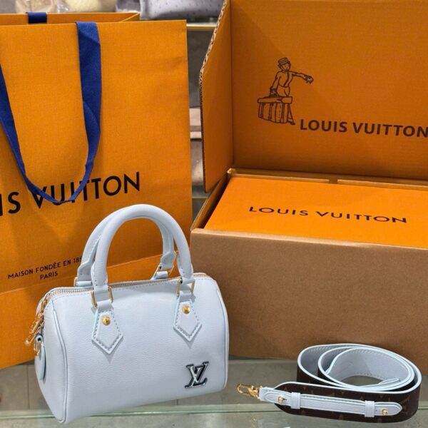 Louis Vuitton LV Speedy Super Premium White Women's Handbag 18x12.5x11cm
