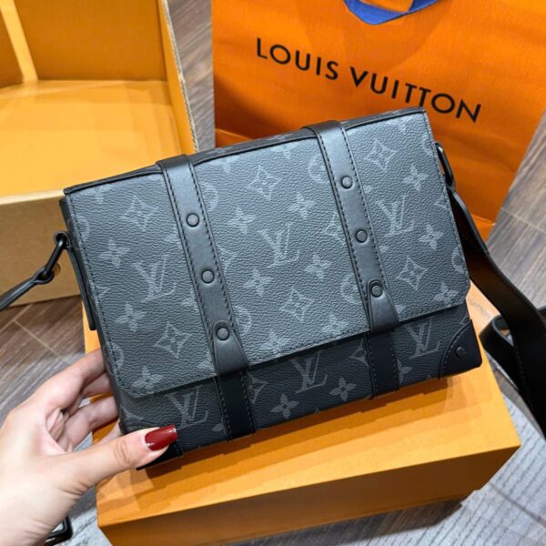 Louis Vuitton LV Eclipse Men's Super Premium Gray Monogram Pattern Handbag 24x18x5.5cm