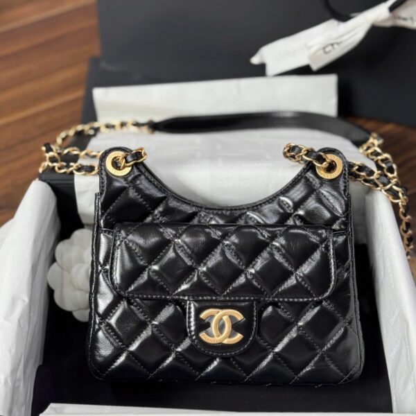 Women's Chanel Small Hobo Like Auth Glossy Black Bag 17x19x6cm