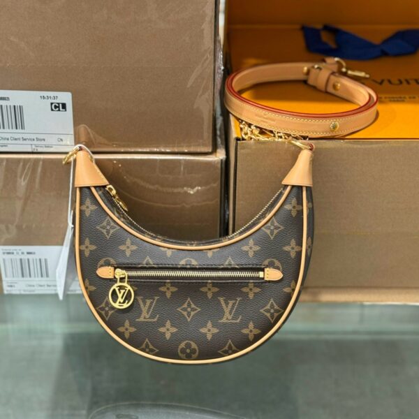 Louis Vuitton LV Loop Monogram Super Premium Women's Handbag 23x13x6cm