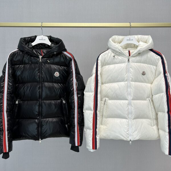 Moncler Men's Down Jacket (Size 43)
