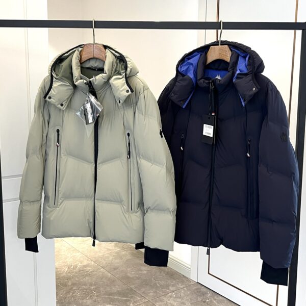 Moncler Men's Down Jacket (Size 70)