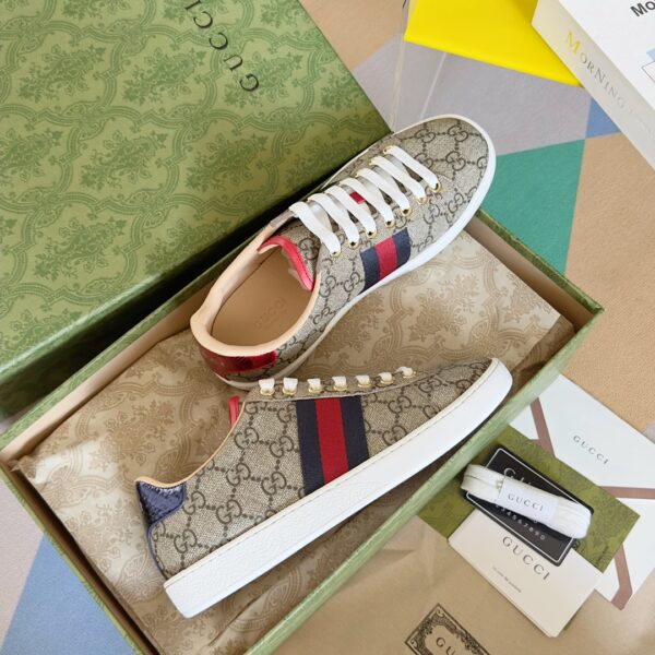 Gucci Classic Ace Series Embroidered Little Bee White Shoes with Ribbon (Couple Style)