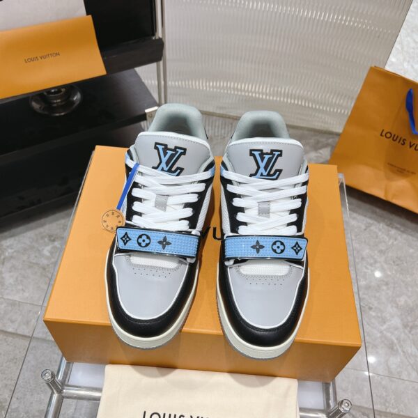 Louis Vuitton Trainer Sneakers Luxury Blue