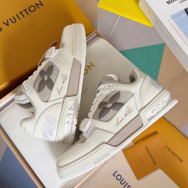 Louis Vuitton LV Trainer Grained Calf Leather with Monogram Canvas Low Top Sneakers