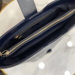 Gucci Medium Bucket Shoulder Bag - Image 8