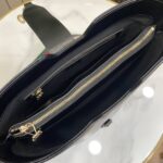 Gucci Medium Bucket Shoulder Bag - Image 8