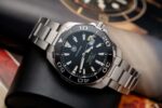 Tag Heuer Super Clone Watch Aquarace Black Dial Motif Raye 43mm - Image 4