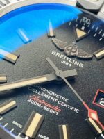 BREITLING AVENGER BLACKBIRD 44MM DLC GF 1:1 BEST EDITION TITANIUM CASE BLACK DIAL ON BLACK RUBBER STRAP A2824 V4 - Image 4