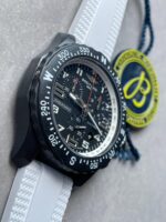 Breitling Endurance pro OGF 44mm Black dial White Rubber Strap quartz movement - Image 6
