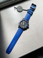 Breitling Endurance pro OGF 44mm Black dial Blue Rubber Strap quartz movement - Image 2