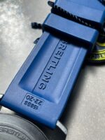 Breitling Endurance pro OGF 44mm Black dial Blue Rubber Strap quartz movement - Image 5