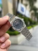 Audemars Piguet Royal Oak 34mm with Blue Dial and Metal Wire Bracelet - Image 3